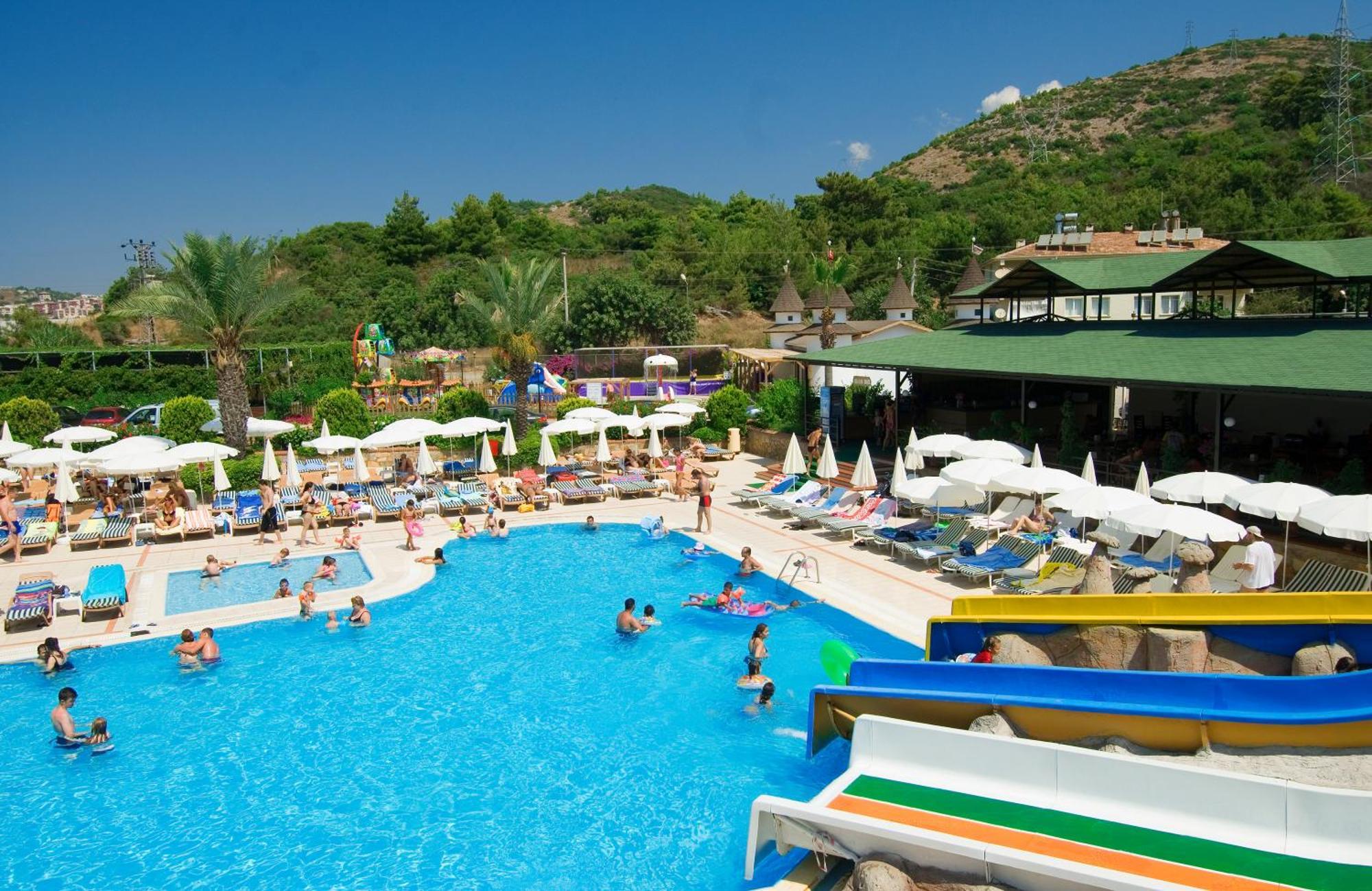 Beach Club Doganay Hotel 코나키 외부 사진
