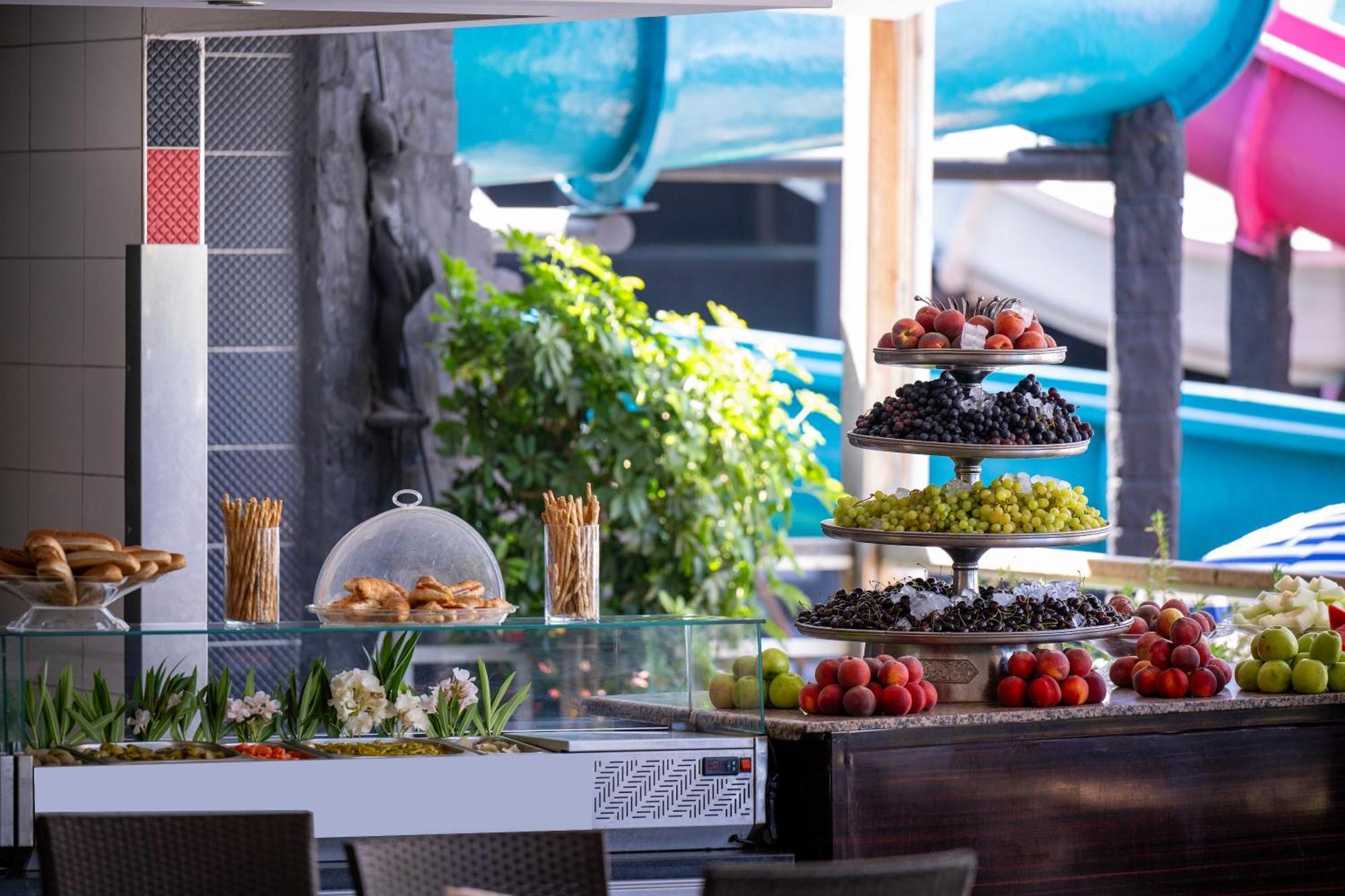 Beach Club Doganay Hotel 코나키 외부 사진